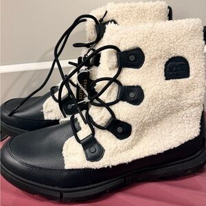Sorel Black and White Fleece-Lined Boots